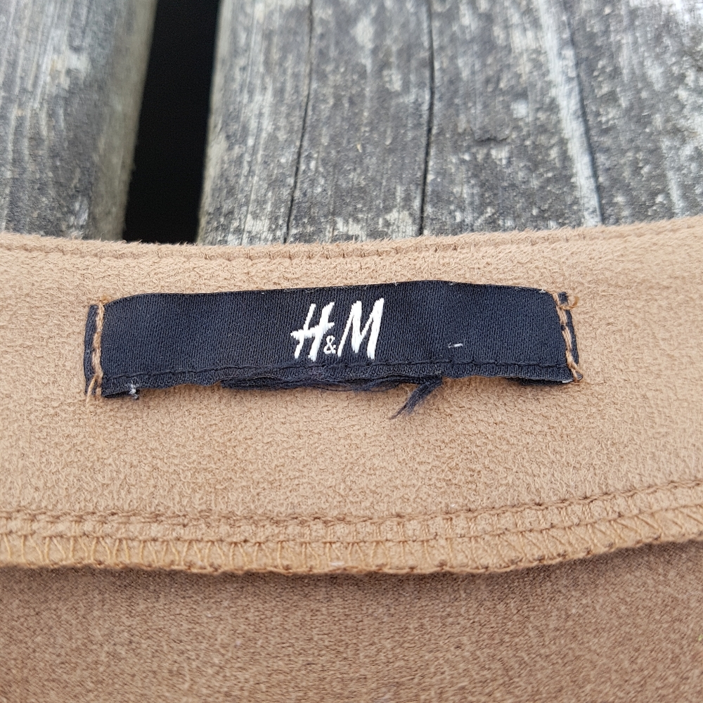 3/$15 TAN SUEDE FEEL TEE ๐ - Picture 4 of 4